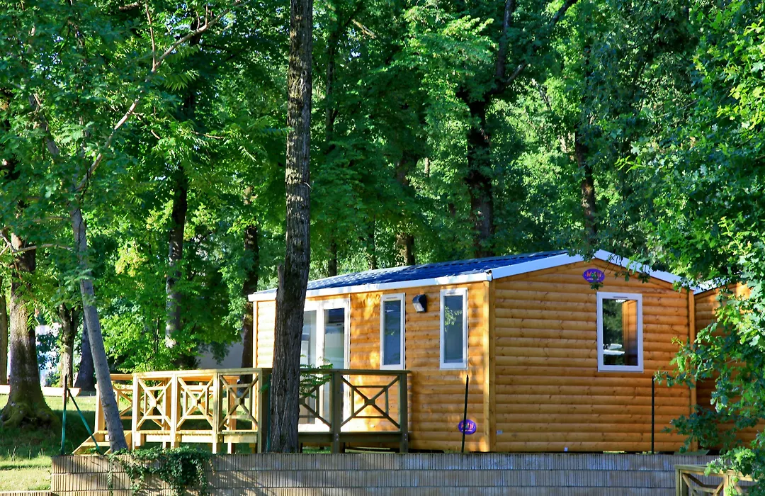 Albirondack Park Camping Lodge And Spa-1